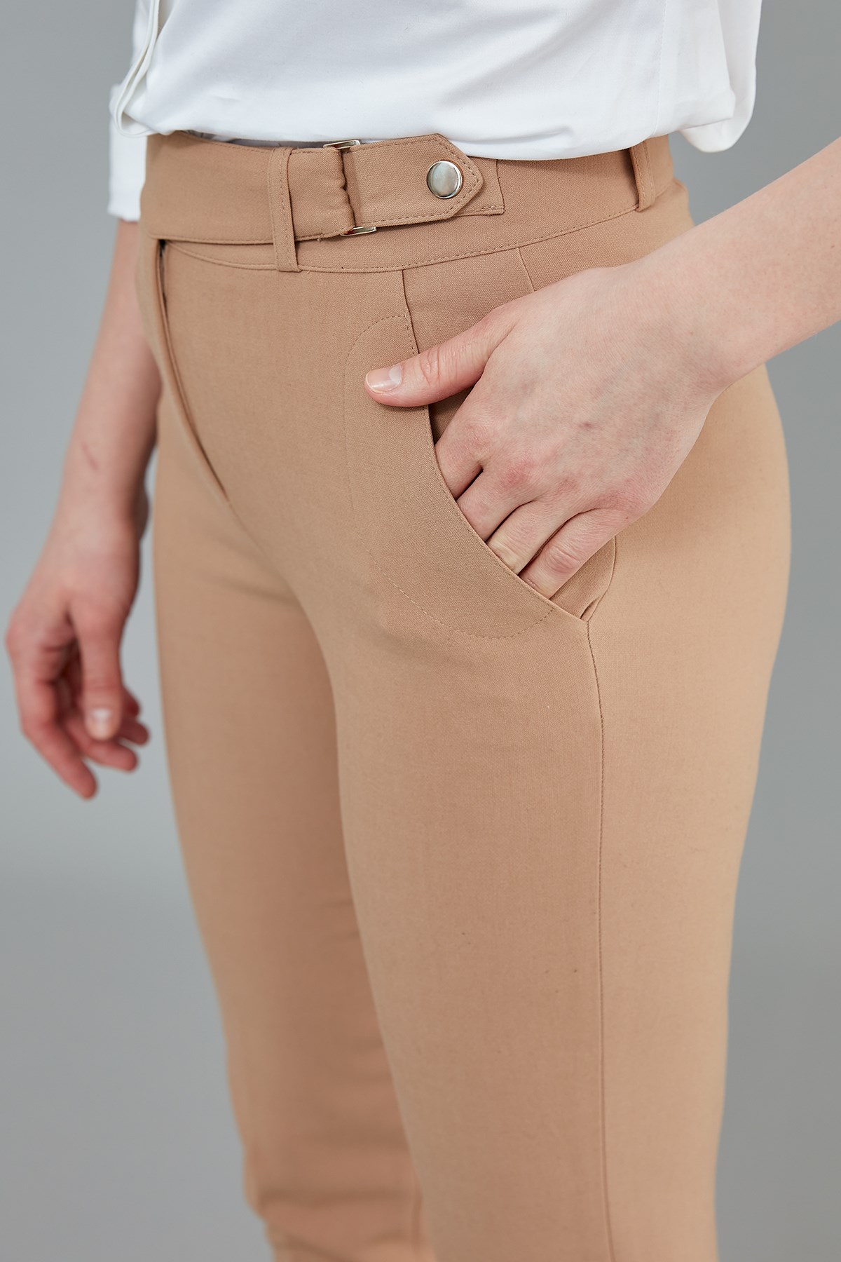 Pantolon, Kemer Üstü Kare Toka Çıtçıt Detaylı, Cep Üstü Zarf Dikişli