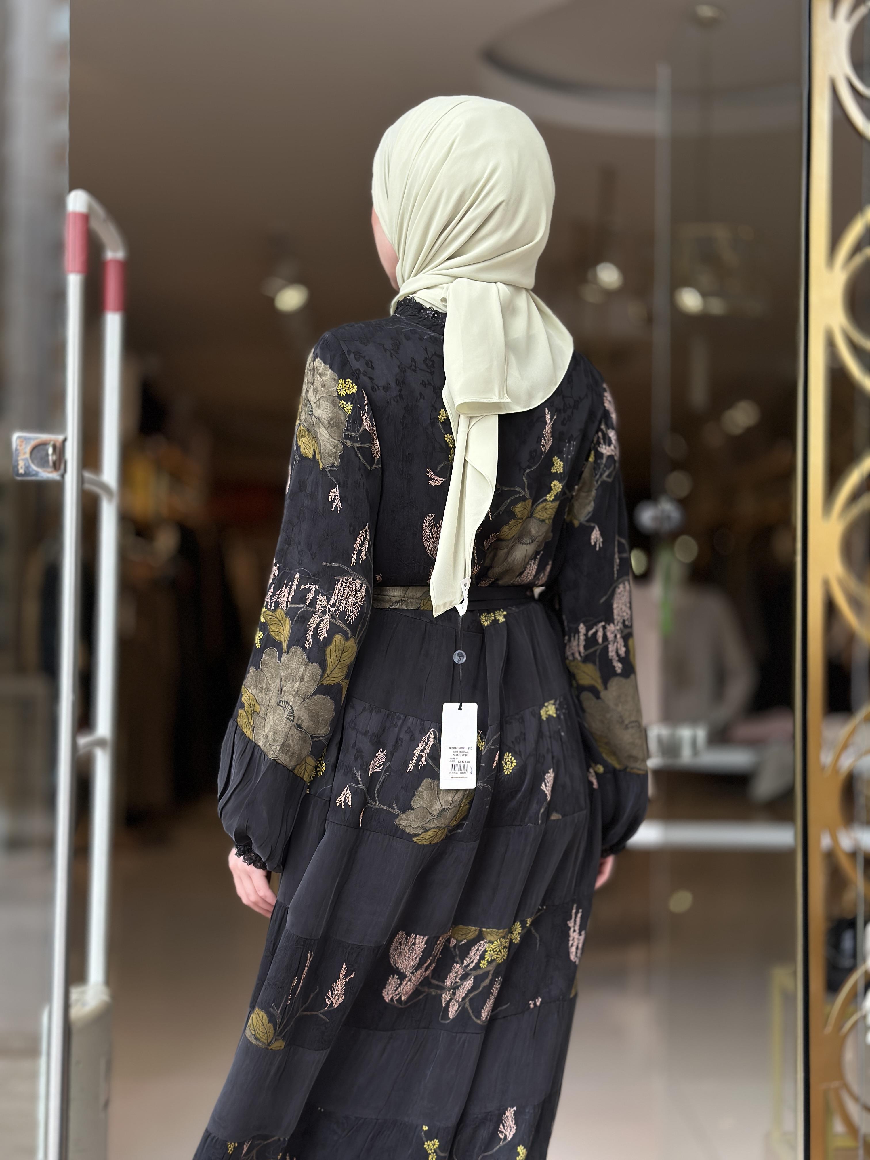 Misswhence Desenli İpek Cupra Elbise - Siyah