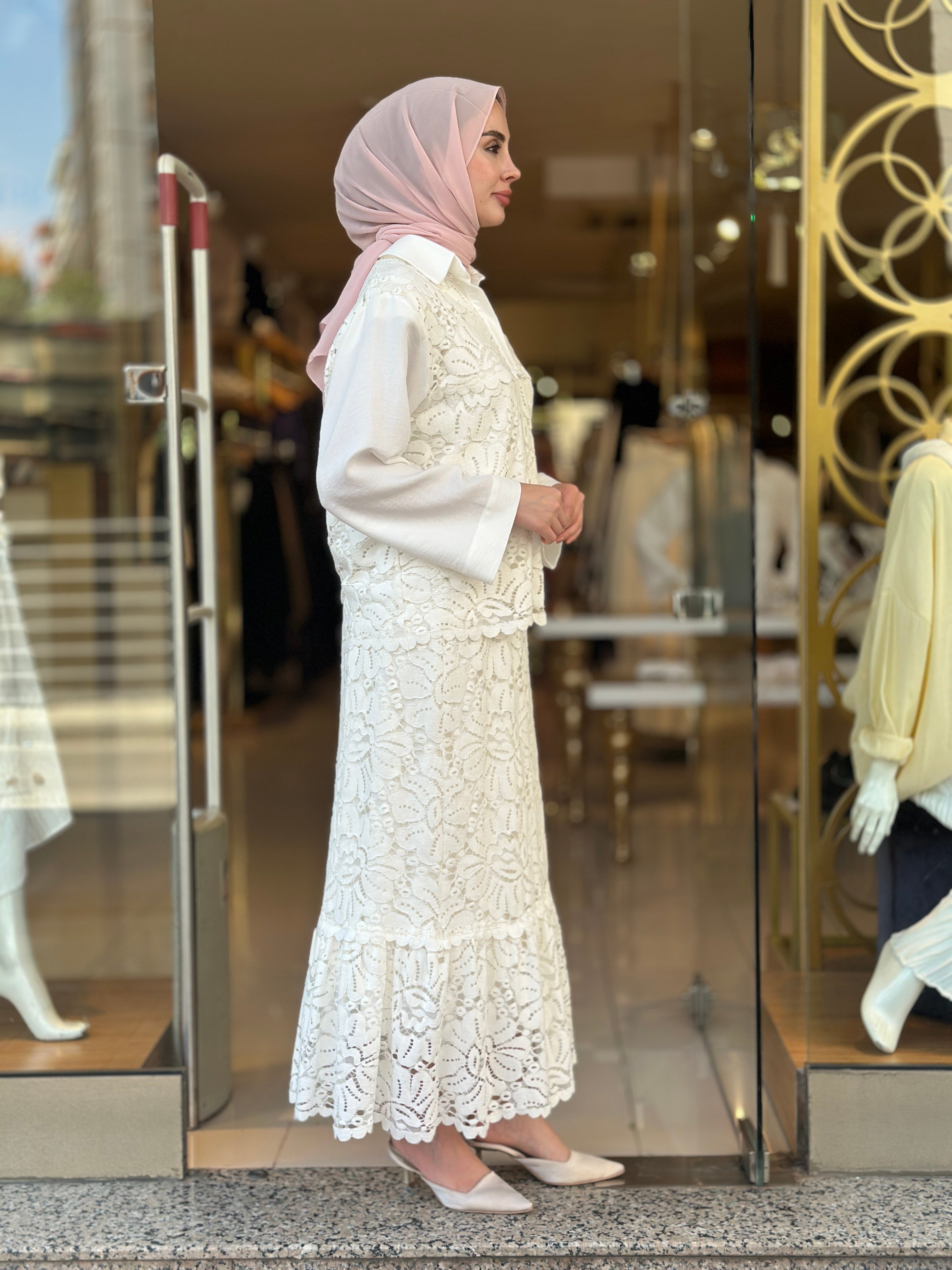 Poplin Brodeli Etekli Takım - Ekru 