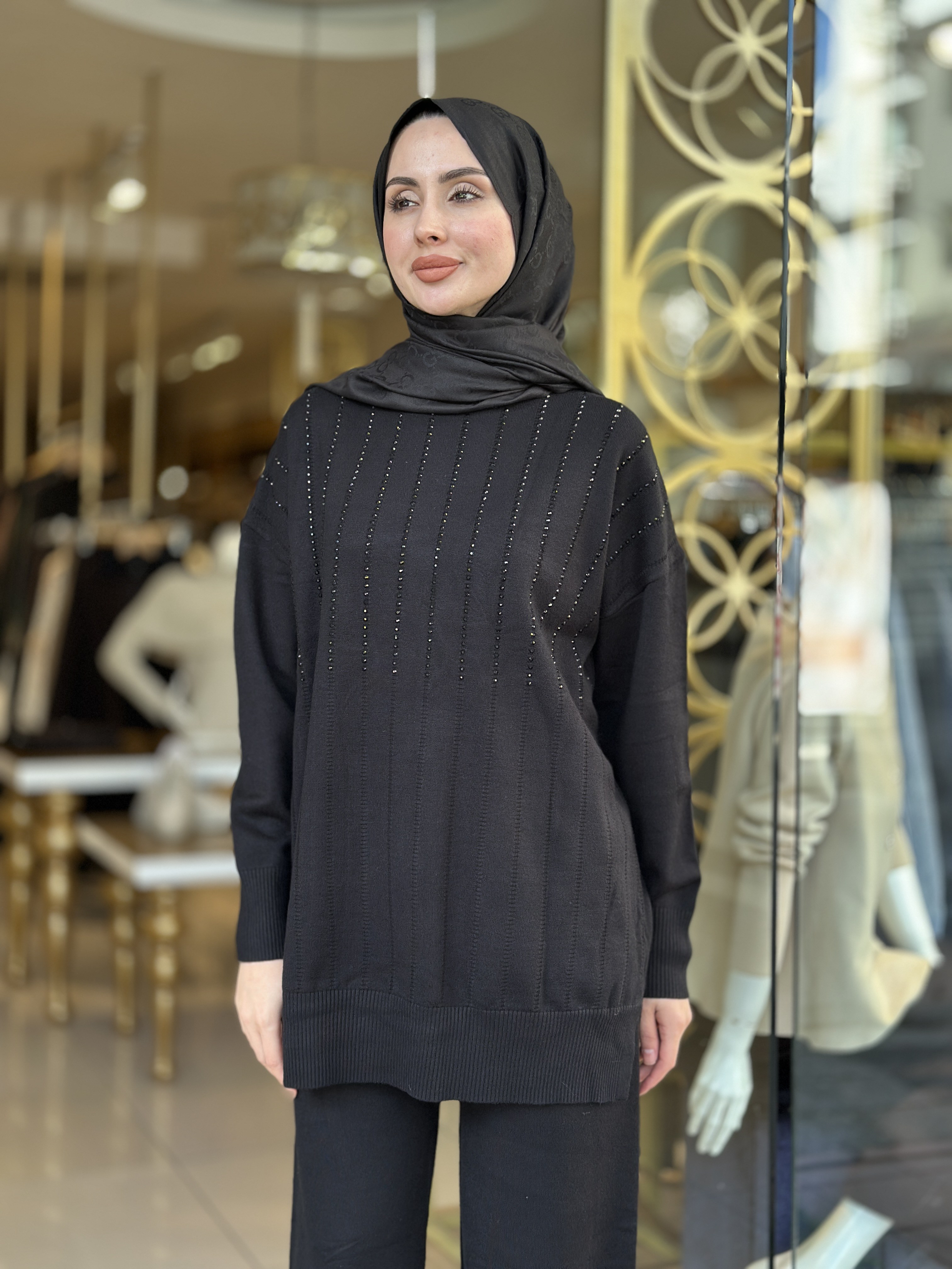 Taş Detaylı Triko Takım - Siyah 