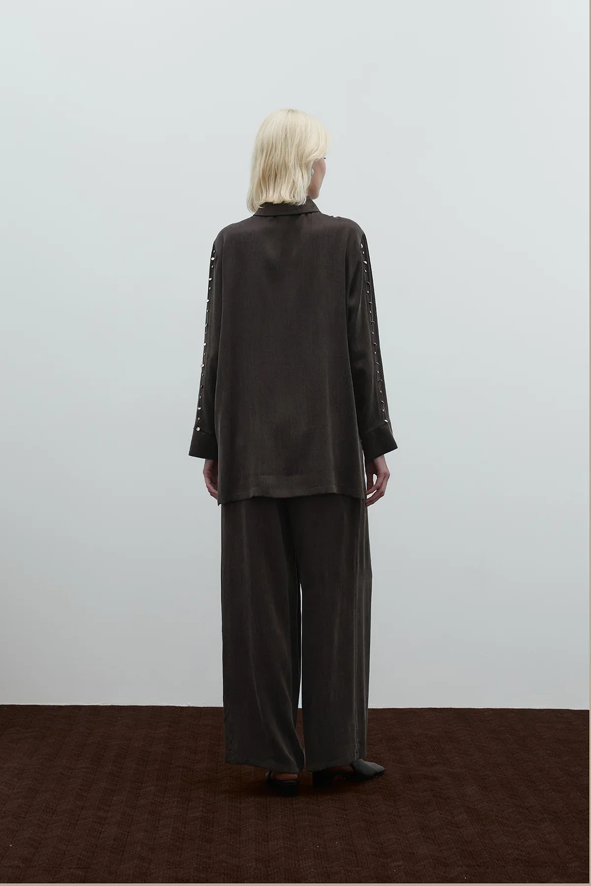 Boncuk İşlemeli İpek Cupro Bluz - Kahverengi