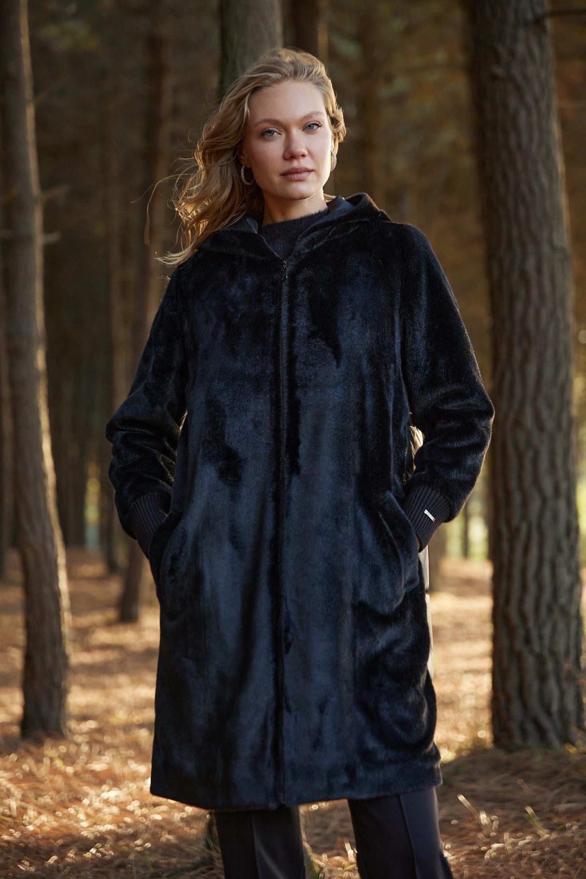 Kol Ağzı Triko Detaylı Mont - Siyah