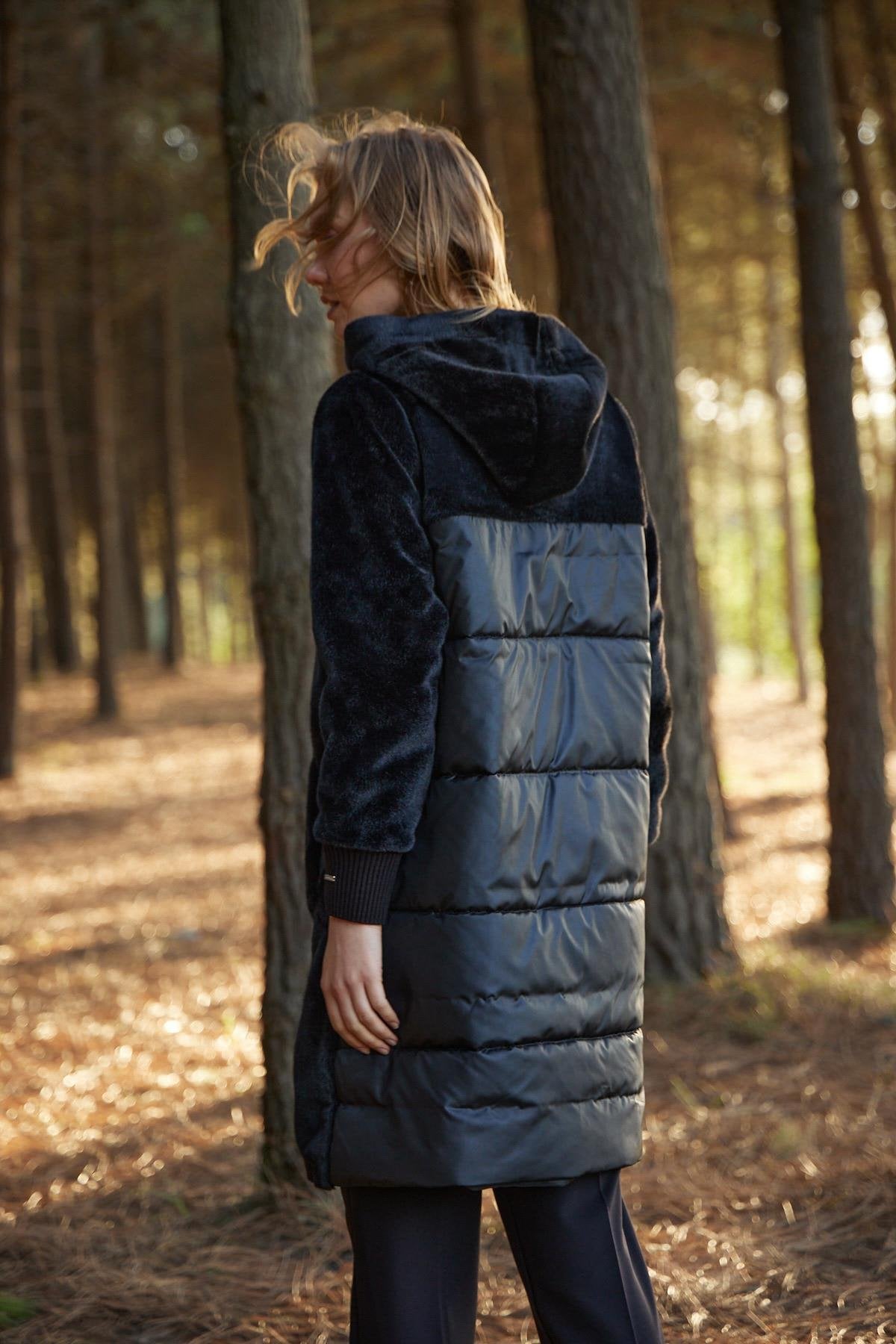 Kol Ağzı Triko Detaylı Mont - Siyah