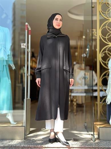 Kol Ve Sırt Aksesuarlı Kap - Siyah