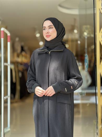 Kol Ve Sırt Aksesuarlı Kap - Siyah