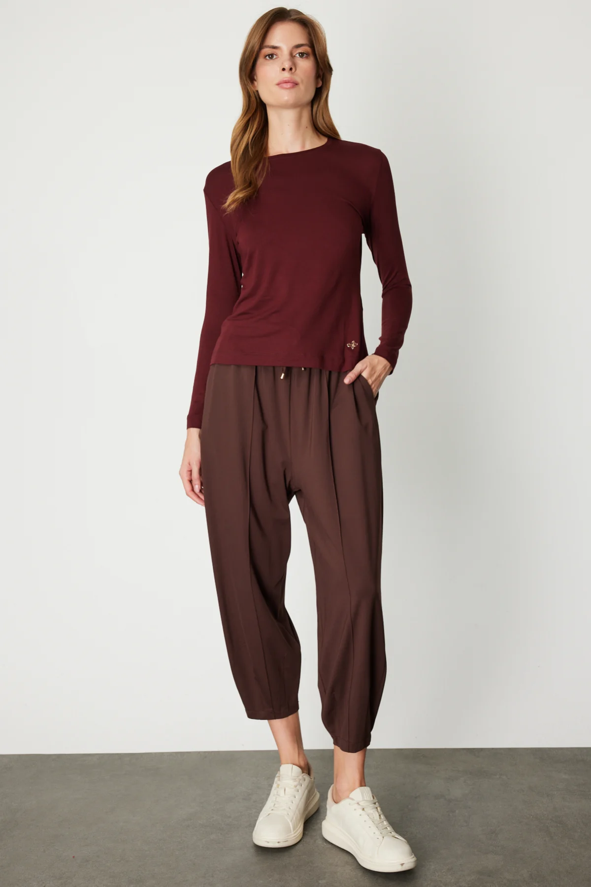 Metal Aksesuarlı Sıfır Yaka Basic Bluz - Bordo