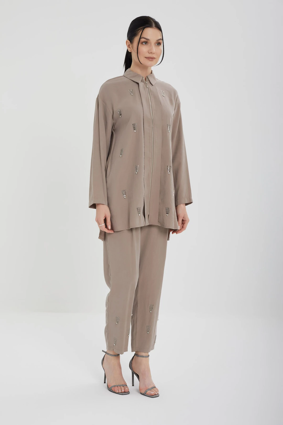 Taş Detaylı Pantolonlu Takım - Camel