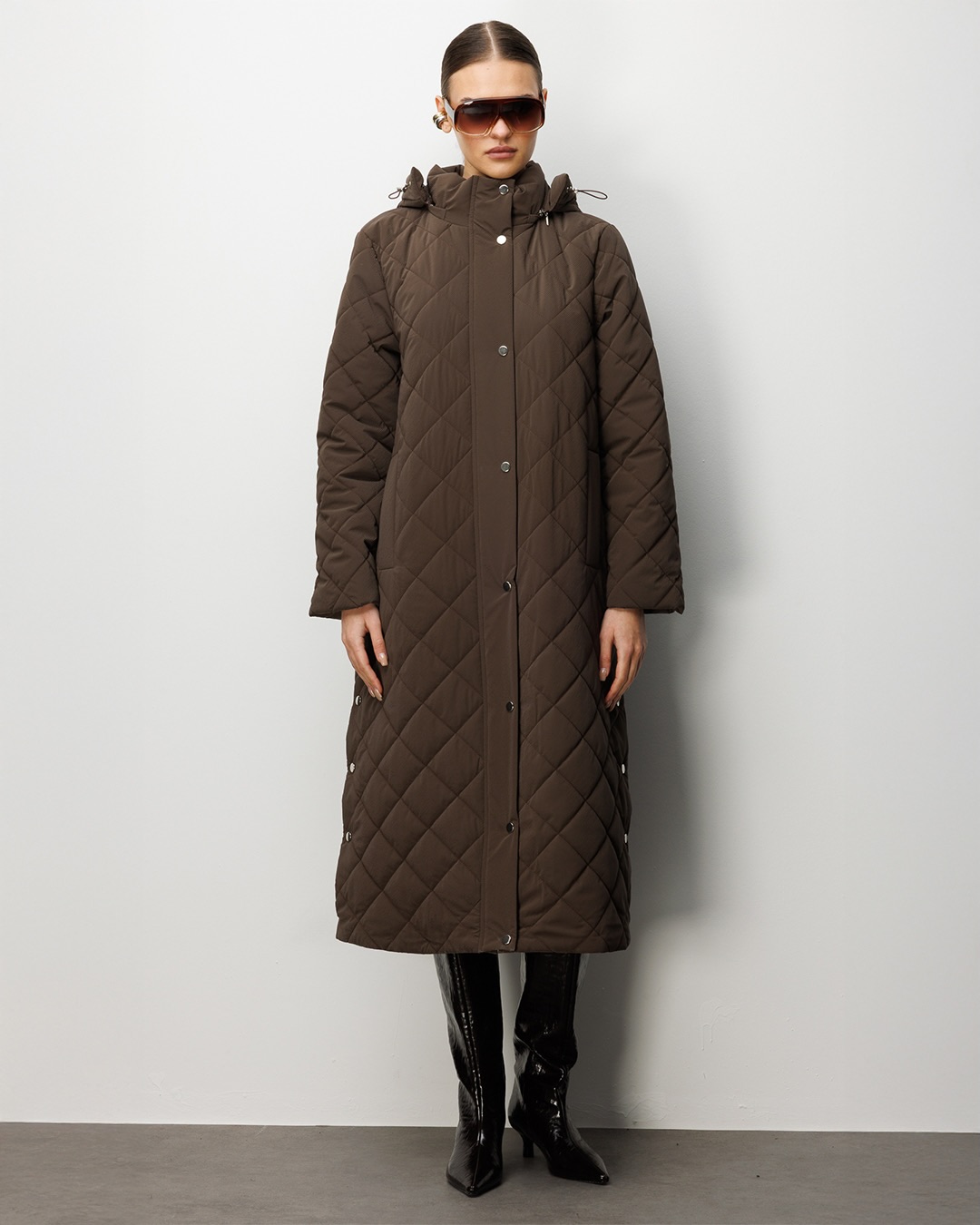 Yanları Düğmeli Şişme Mont - Kahverengi