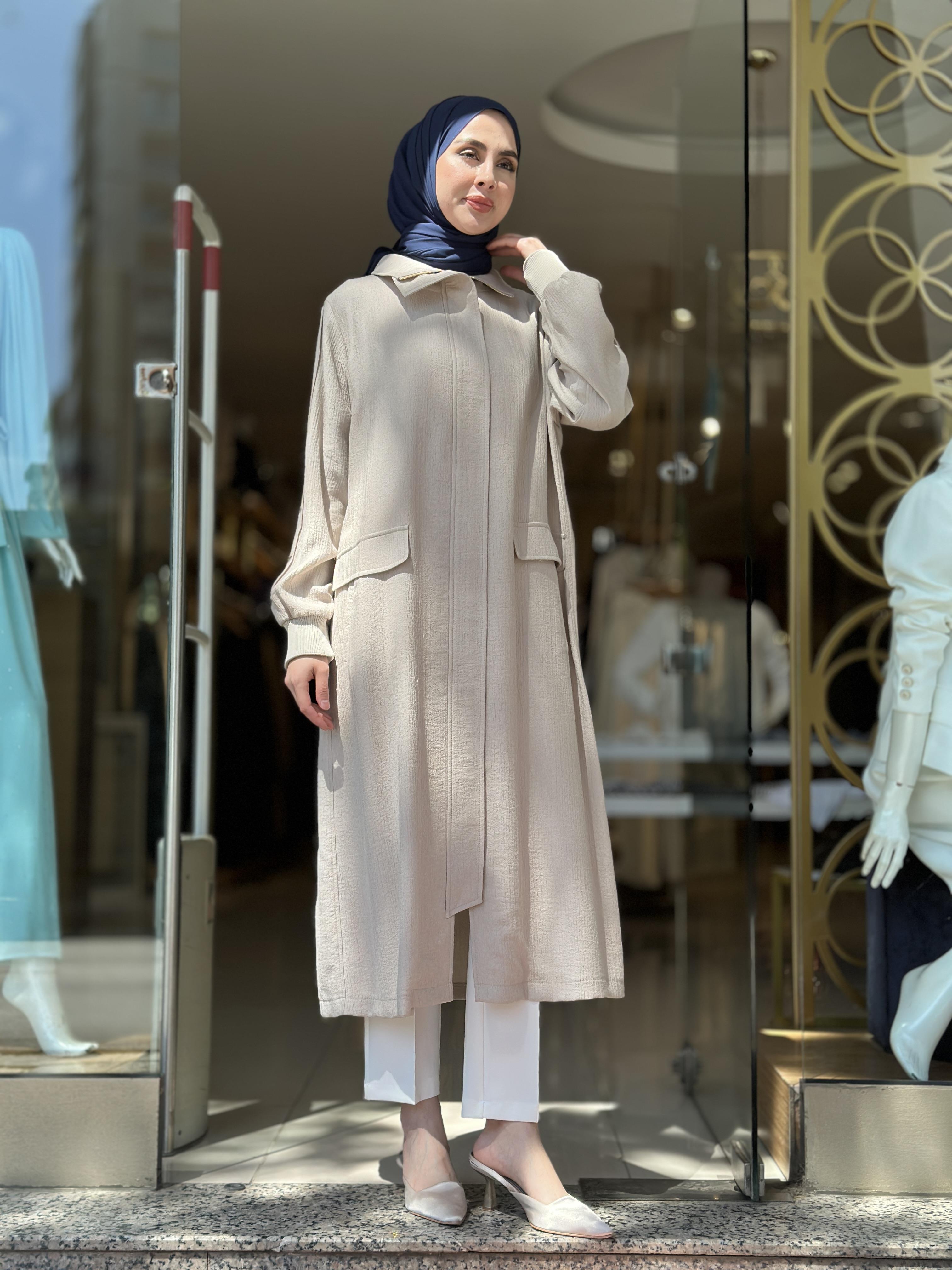 Kol Ve Sırt Aksesuarlı Kap - Taş