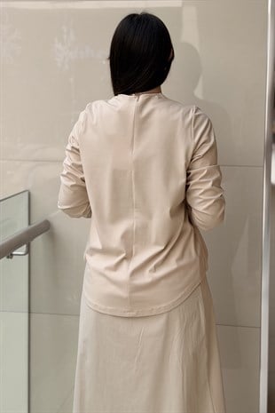Fuat Gürşen Şifon Detaylı Daire Kolye Aksesuarlı Tunik