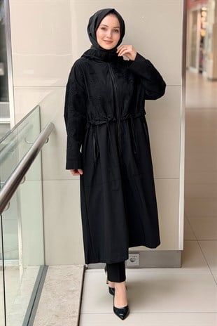 Ghisa Kapüşonlu Çiçek Detaylı Ara Boy Kap