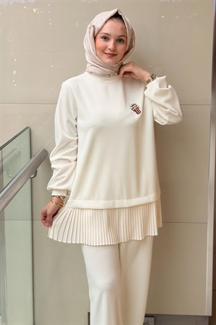 Nuss Pliseli Broş Detaylı Tunik Pantolon Takım