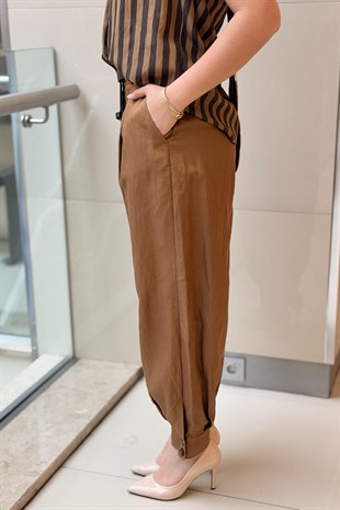 İpekyol Düğme Aksesuarlı Balon Fit Pantolon