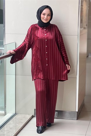 Ghisa Güpür Detaylı Çizgili Saten Takım