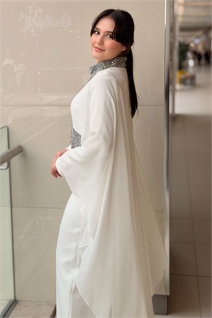 White Corner Pelerin Detaylı Zincir Taşlı Abiye