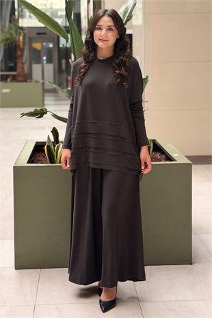 Nurcan Çetin Kat Kat Desenli Tunik Pantolon Takım