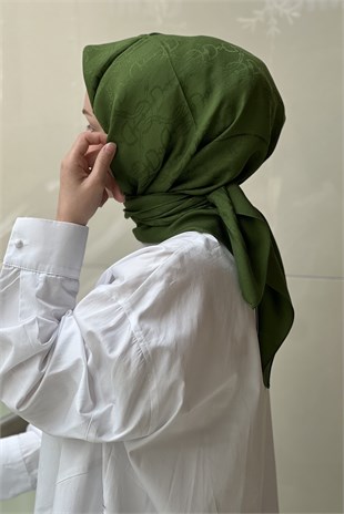 Noura Maria Eşarp