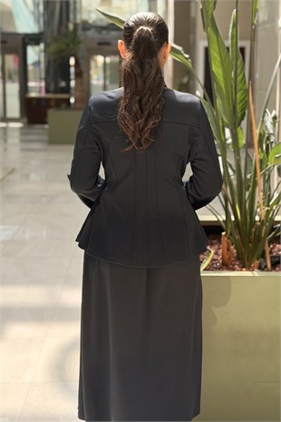 Ghisa Dik yaka Önden Çıtçıtlı Ceket Etek Takım