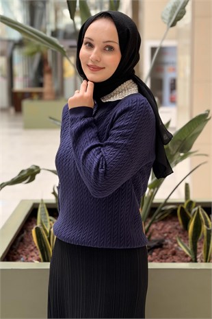 Ghisa Yakası İnci İşlemeli Örgü Desenli Triko Tunik