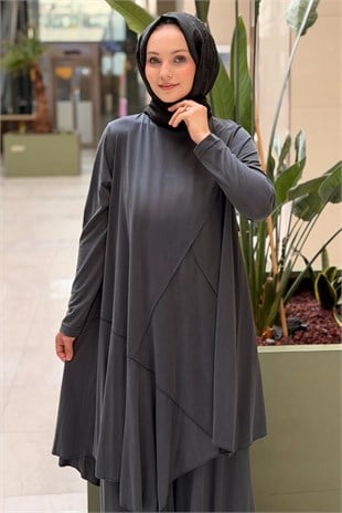 Nurcan Çetin Çapraz Biye Detaylı Asimetrik Kesim Tunik Pantolon Takım
