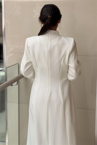 White Corner Verev Yaka Kolları Tüğ Detaylı Abiye Elbise
