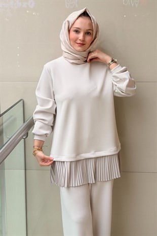 Nuss Pliseli Broş Detaylı Tunik Pantolon Takım