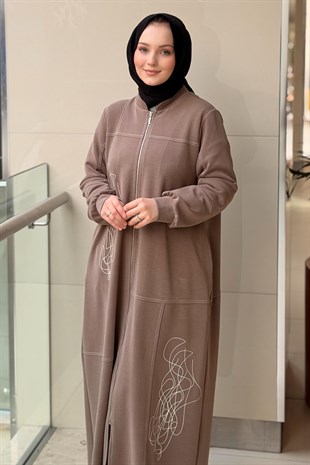 Nurcan Çetin Random Desen Spor Dikiş Önden Tam Boy Fermuarlı Ferace