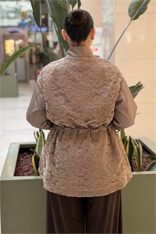 Nuss Dik Yaka Önden Çıtçıtlı Astarlı Güpür Kap