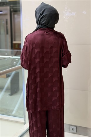 Ghisa Kensinden Desenli Asimetrik Düğmeli Gömlek Pantolon Floş Takım