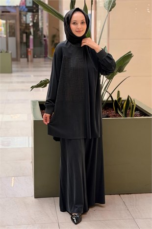 Nurcan Çetin Desenli Kumaş Kombinli Tunik Pantolon Takım