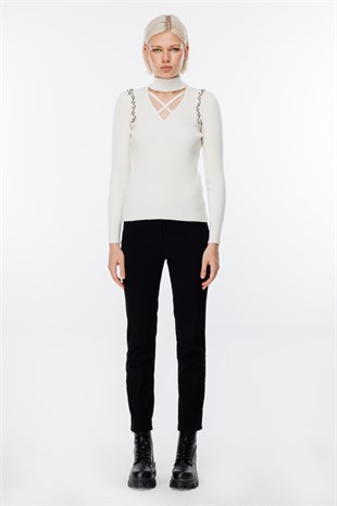 On Fashion Çapraz Dikiş Yaka Kazak