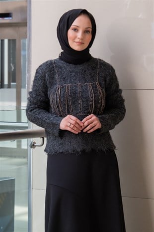 Twist Kontrast Aksesuarlı Triko Kazak