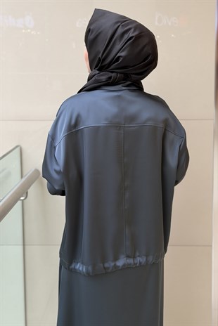 Ghisa Önü Taş Çıtçıtlı Cepli Bel Bügülü Saten Ceket
