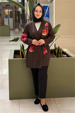Ghisa Renkli Çiçek İşlemeli Triko Hırka