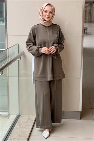 Nurcan Çetin Random Desenli Spor Dikişli Tunik Pantolon Takım
