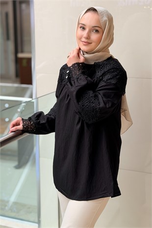 Ghisa Yaka Ve Kolları Güpürlü Tunik
