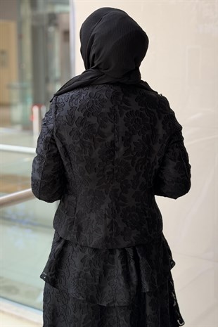 Matex Önden İnci Düğmeli Kısa Ceket Fırfırlı Etek Yakma Kumaş Abiye Takım