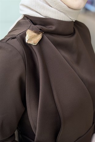 Matex Omuzu Aksesuar Detaylı Pelerin Kollu Abiye Elbise
