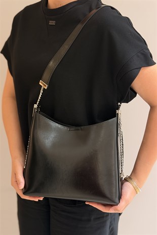 Mahal Bags Zincir Detaylı Dik Çapraz Çanta