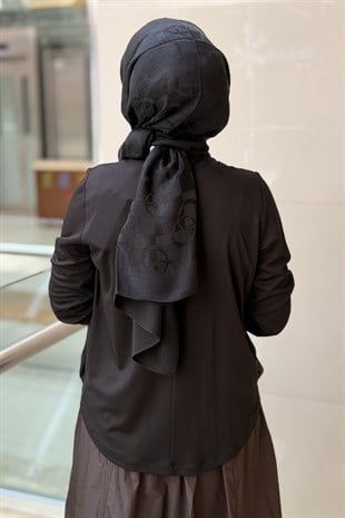 Fuat Gürşen Omuzu Broşlu Şifon Tunik