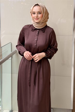 Nurcan Çetin Yakası Lazer Kesim Kuşaklı Uzun Tunik Pantolon Takım