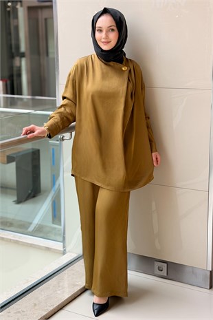 Ghisa Yaka Gold Düğmeli Asimetrik Kesim Tunik Pantolon Takım