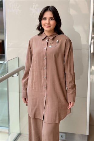 Nurcan Çetin Broş Detaylı Gömlek Pantolon Basic Takım