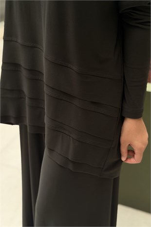 Nurcan Çetin Kat Kat Desenli Tunik Pantolon Takım
