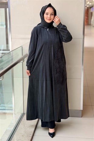 Nurcan Çetin Çıkarılıbilir Kapüşonlu Kabartma Çiçek Desenli Ferace