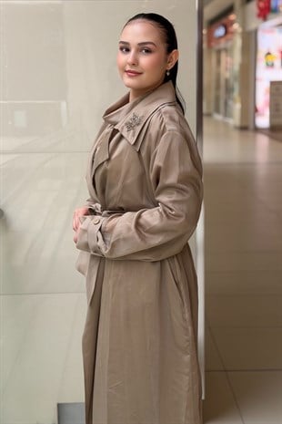 Kahma Yaprak Boncuk İşlemeli Çift Yaka Desenli Kap