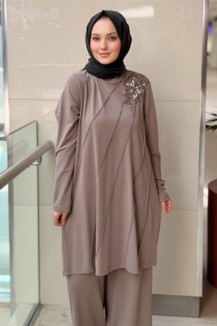Nurcan Çetin Omuzu Payet İşli Nervürlü Tunik Pantolon Takım
