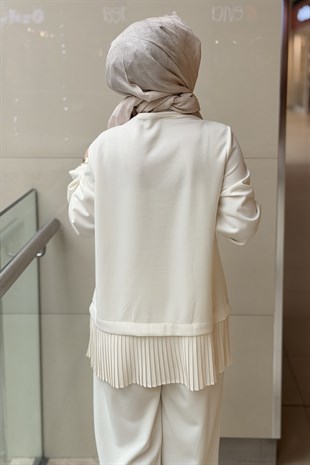 Nuss Pliseli Broş Detaylı Tunik Pantolon Takım