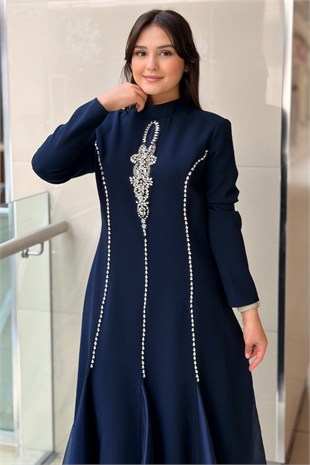 White Corner Düz Kesim Kristal Taş İşlemeli Abiye