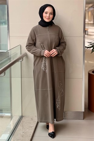Nurcan Çetin Random Desen Spor Dikiş Önden Tam Boy Fermuarlı Ferace